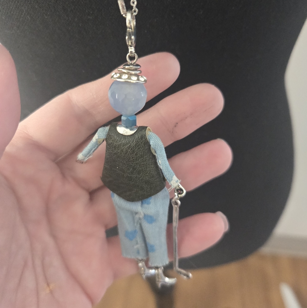 Diva Doll Necklace From PARIS - Picture 2 of 6